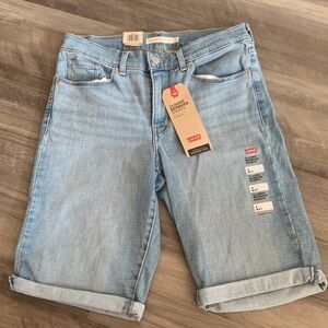 Levi’s Classic Bermuda Shorts